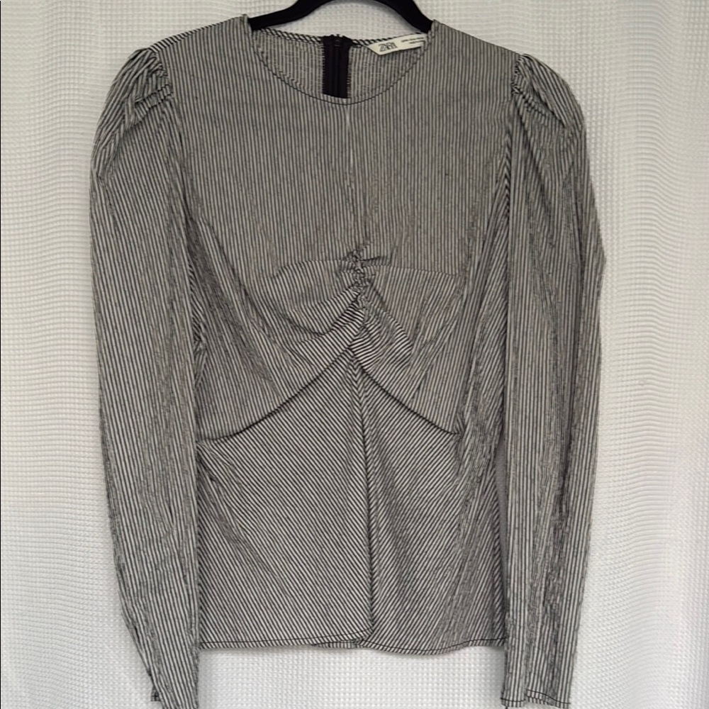 ZARA Women's Black and White Striped Top